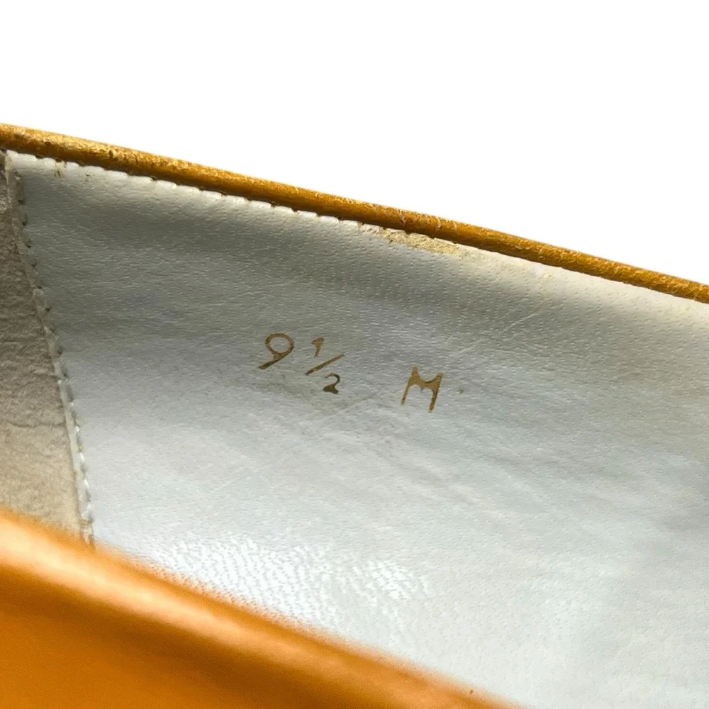 Vtg Mustard Yellow Leather Pumps Sz‎ 9.5 M Art Deco Shell Detail 2.5